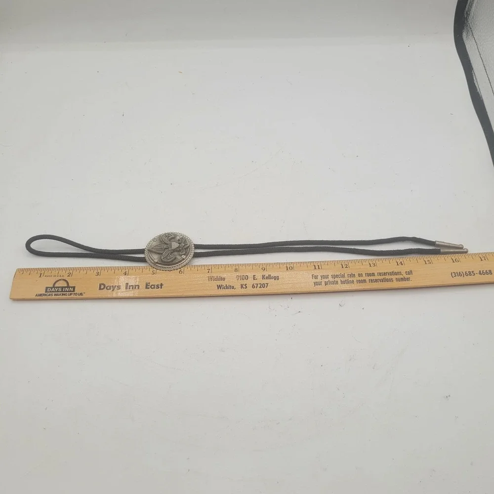 Vintage‎ Boy Scouts Bolo Tie Bolero Eagle Fleur de Lis Round Medallion